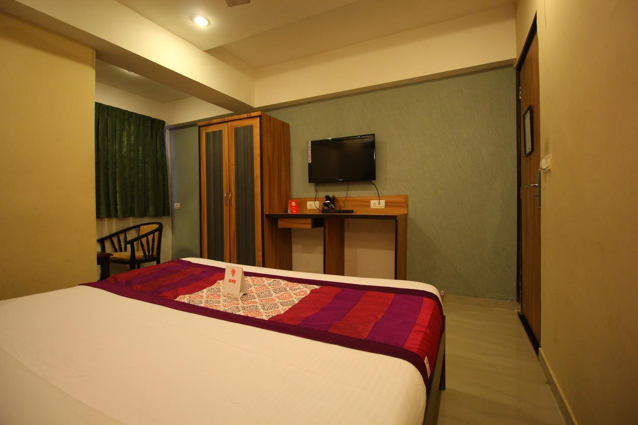 Oyo 8786 Hotel Maan Residency Ahmedabad Extérieur photo