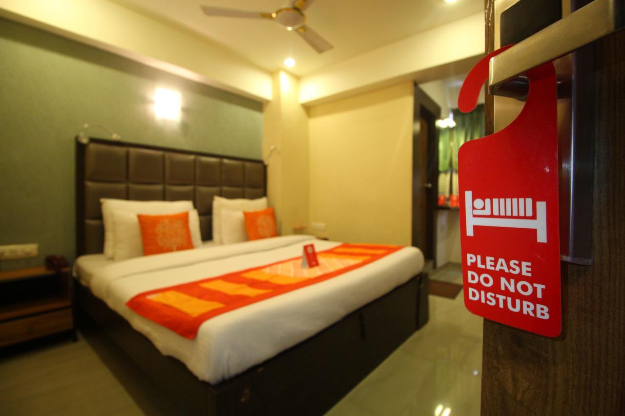 Oyo 8786 Hotel Maan Residency Ahmedabad Extérieur photo