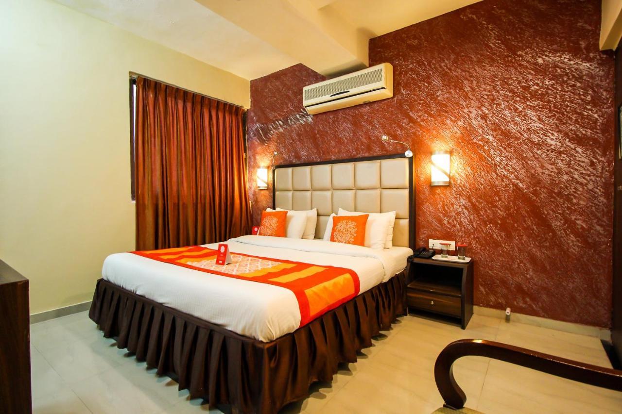 Oyo 8786 Hotel Maan Residency Ahmedabad Extérieur photo