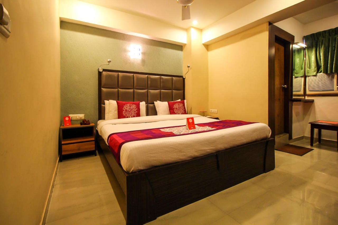 Oyo 8786 Hotel Maan Residency Ahmedabad Extérieur photo